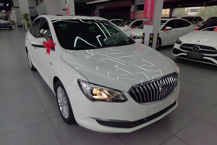 别克 英朗 2017款 15N 自动精英型车身外观3