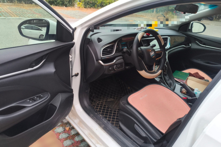 别克 英朗 2021款 改款 典范 1.5L 自动精英型中控内饰20