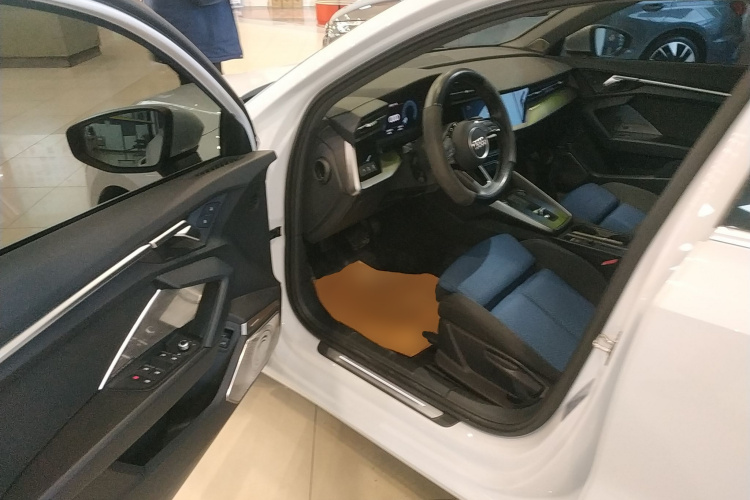 奥迪A3 2023款 Sportback 35 TFSI 进取致雅型中控内饰20