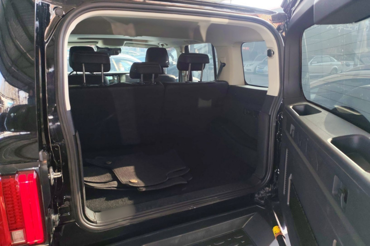 坦克300 2021款 越野版 2.0T 征服者机舱底盘23