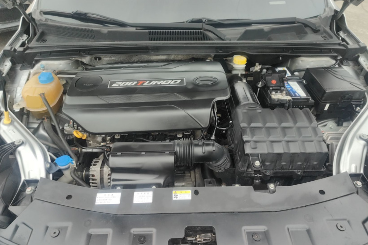 广汽传祺 传祺GA4 2018款 200T 手动豪华版机舱底盘24