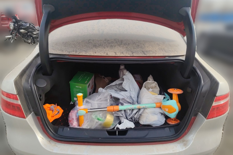 捷豹XEL 2018款 2.0T 200PS 尊享版中控内饰23