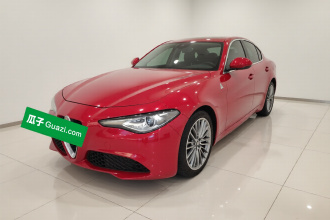 阿尔法·罗密欧 Giulia朱丽叶 2017款 2.0T 200HP 豪华版