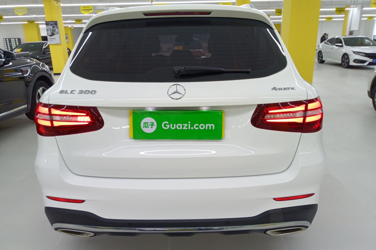 奔驰GLC 2017款 GLC 300 4MATIC 动感型车身外观6