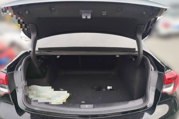 别克 君威 2023款 552T 智享型中控内饰23