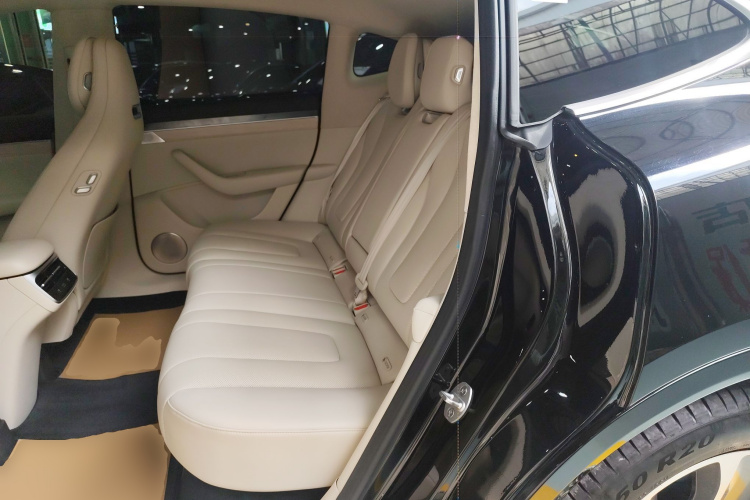 鸿蒙智行 智界R7 2024款 纯电 802km Max中控内饰21