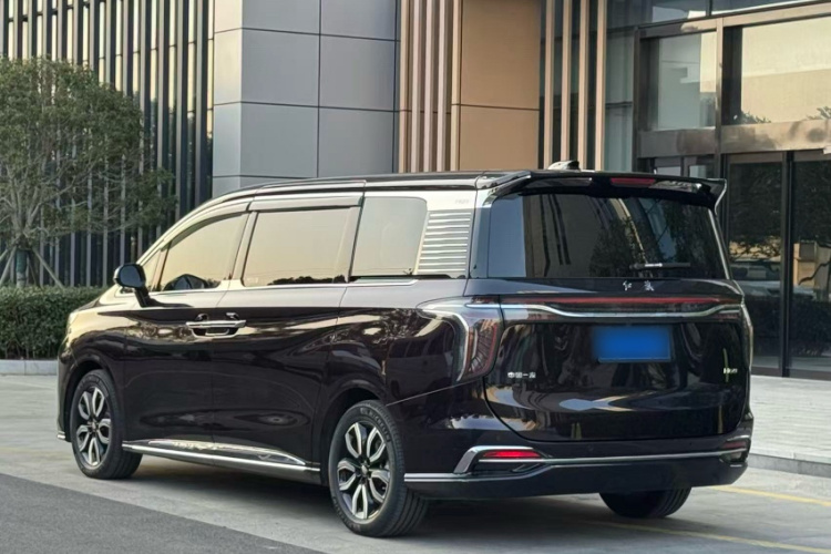 红旗HQ9 2023款 2.0T 智联旗畅版车身外观6003