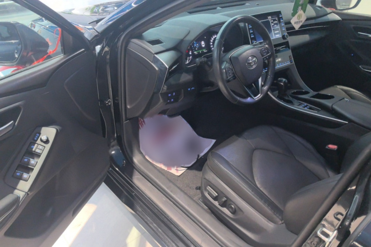 丰田 亚洲龙 2021款 2.5L 豪华版中控内饰7003