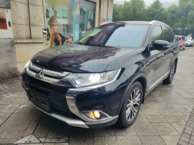 三菱 欧蓝德 2018款 2.0L 两驱嘉乐版 7座