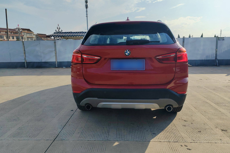 宝马X1 2018款 sDrive18Li 尊享型车身外观6004