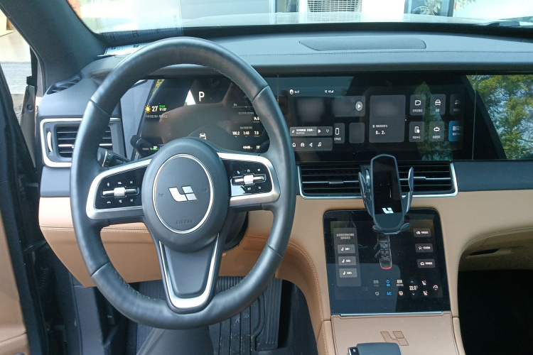 理想汽车 理想ONE 2021款 增程6座版中控内饰7002