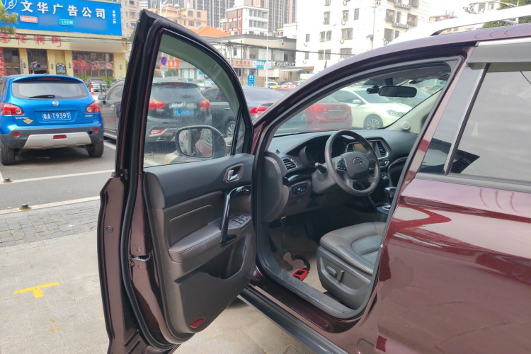 广汽传祺 传祺GS4 2015款 200T G-DCT豪华版中控内饰20