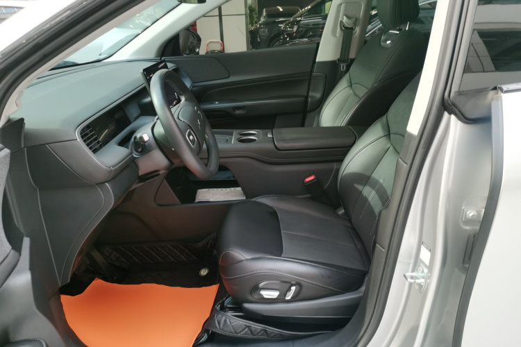 小鹏G6 2023款 580 长续航 Max中控内饰19