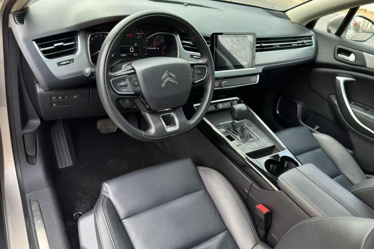 雪铁龙C5 2017款 350THP 自动豪华型中控内饰7001