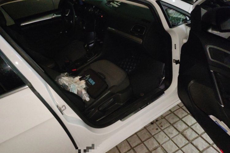 大众 高尔夫 2018款 230TSI 手动舒适型局部细节9005