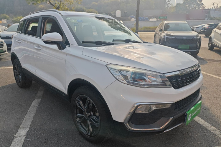 猎豹汽车 猎豹CS9 2017款 1.5L CVT舒适型车身外观3