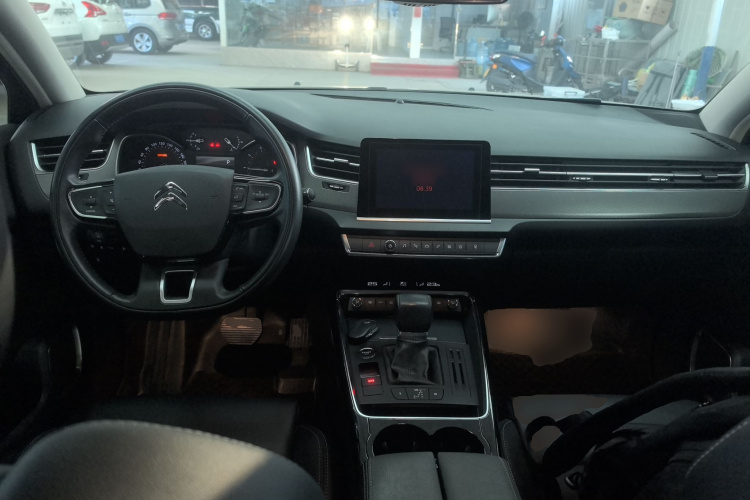 雪铁龙C5 2017款 350THP 自动豪华型中控内饰12