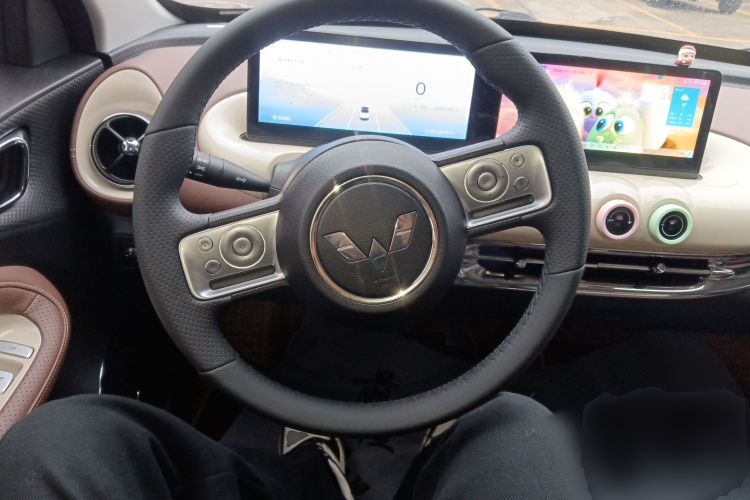 五菱汽车 五菱缤果 2023款 333km 灵犀互联款中控内饰13