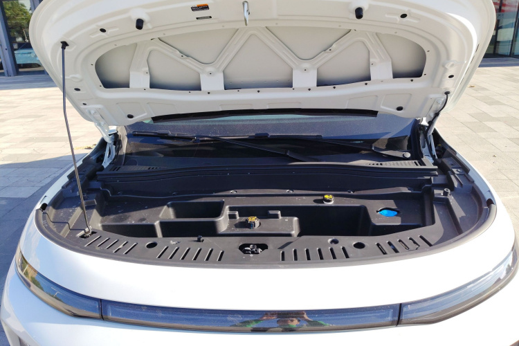 零跑汽车 零跑B10 2025款 510激光雷达版机舱底盘24