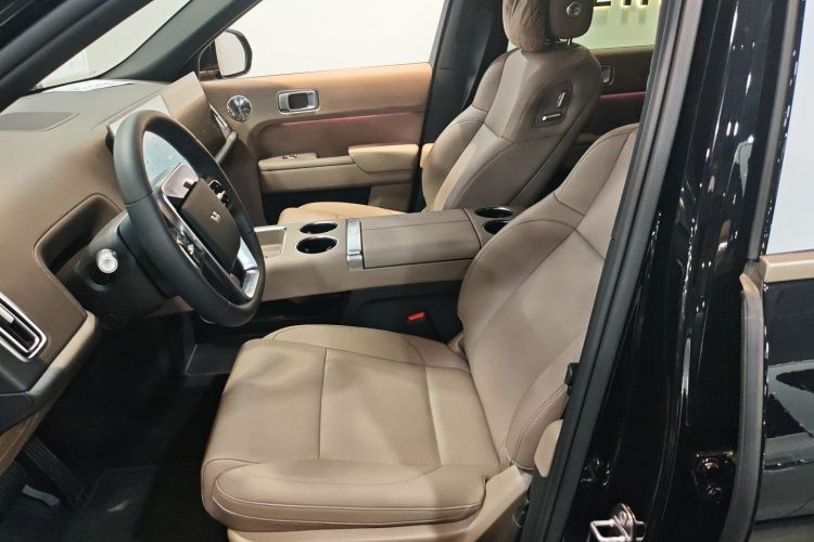 理想汽车 理想L9 2025款 Ultra 智能焕新版中控内饰19