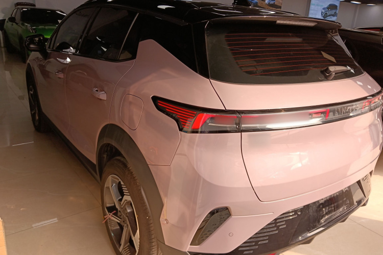 领克06 2025款 Shero 1.5T 紫色特别版车身外观6003