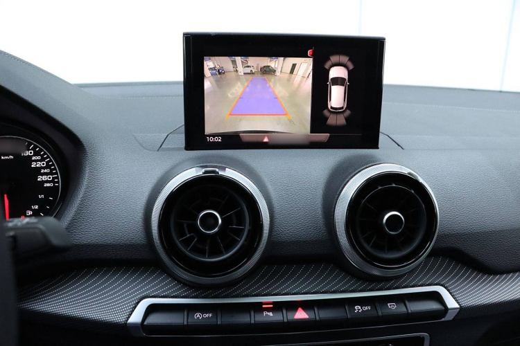 奥迪Q2L 2022款 35 TFSI 时尚致雅型中控内饰7005