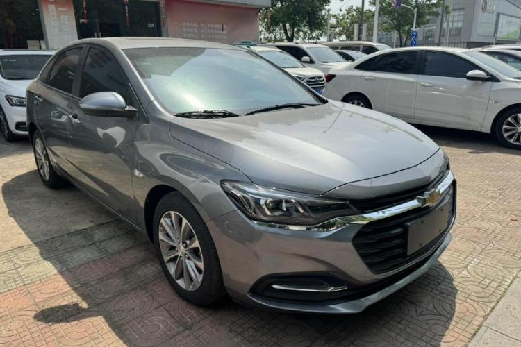 雪佛兰 科鲁泽 2022款 320 自动悦享天窗版车身外观6002