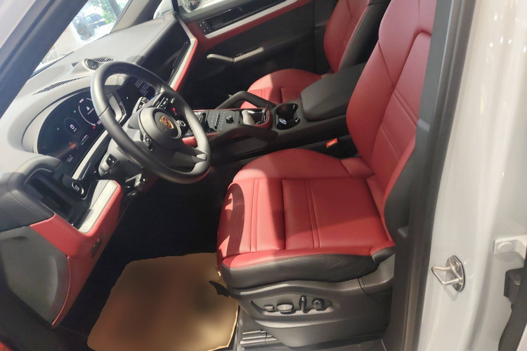 保时捷 Cayenne新能源 2024款 Cayenne Coupé E-Hybrid 2.0T中控内饰19