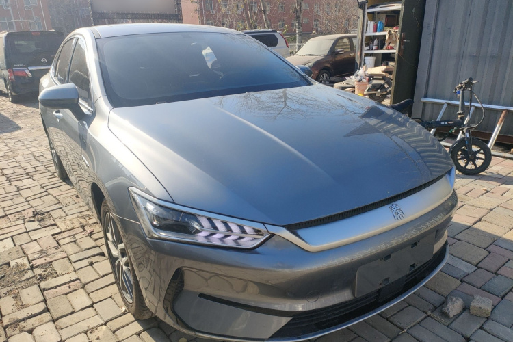 比亚迪 秦PLUS 2021款 EV 500KM 豪华型车身外观3