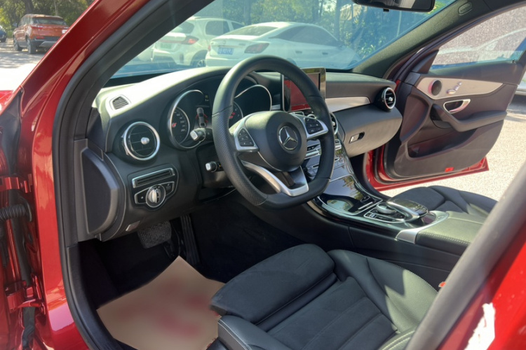 奔驰C级 2018款 C 200 运动版中控内饰7002