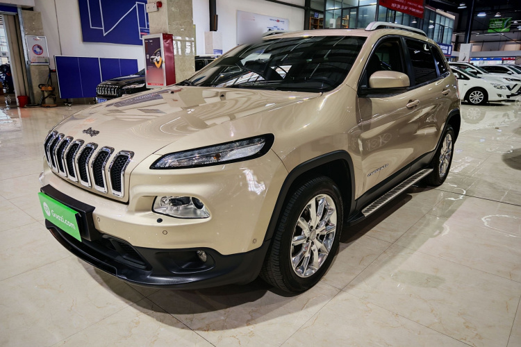 Jeep 自由光(进口) 2014款 2.4L 豪华版车身外观6006