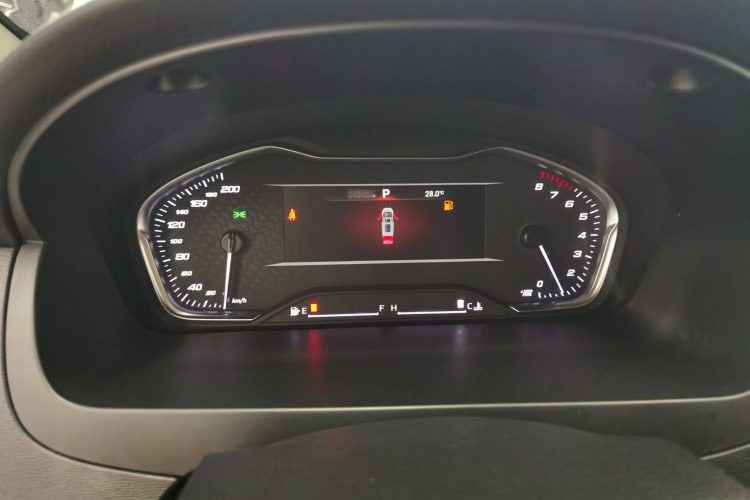 上汽大通MAXUS 大通G10 2022款 2.0T 自动智享版 汽油 7座局部细节14