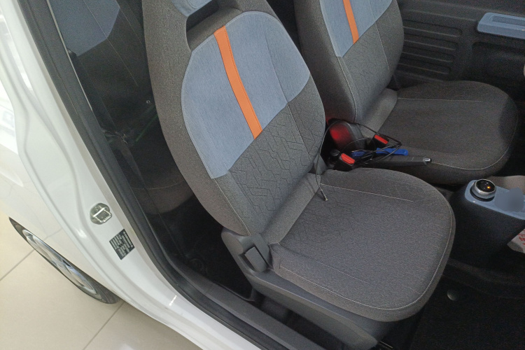 吉利银河 2023款 熊猫mini 200km 耐力熊局部细节41