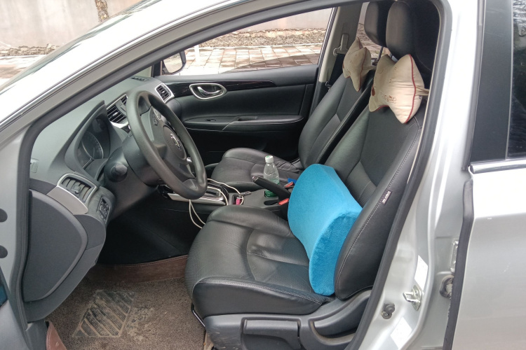 日产 轩逸 2016款 1.6XV CVT智享版中控内饰19