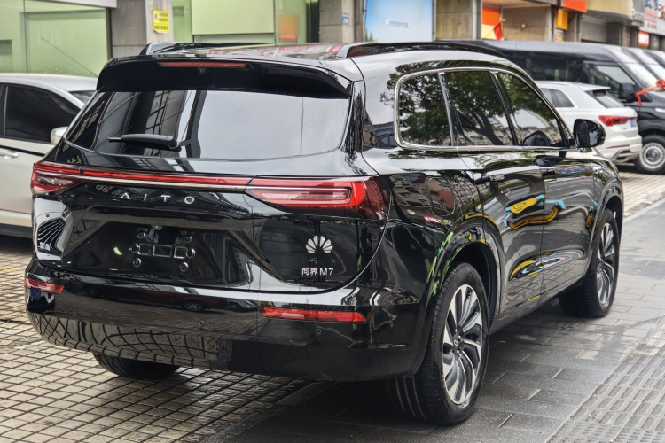 鸿蒙智行 问界M7 2024款 1.5T 智驾四驱Max版 5座车身外观6006