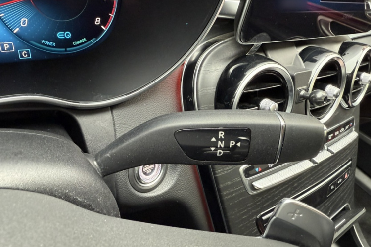 奔驰C级 2020款 C 260 L 运动版局部细节18