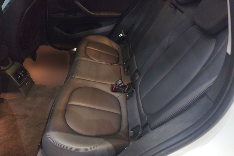 宝马X1 2019款 sDrive18Li 时尚型中控内饰21