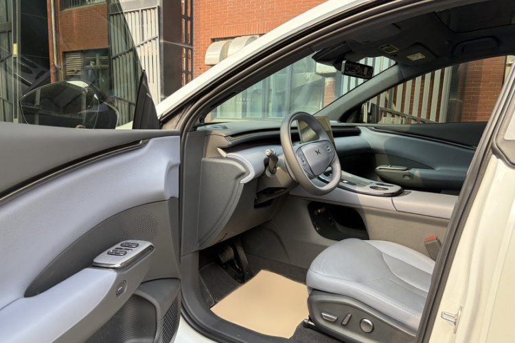 小鹏G7 2025款 602 长续航 Max中控内饰7003