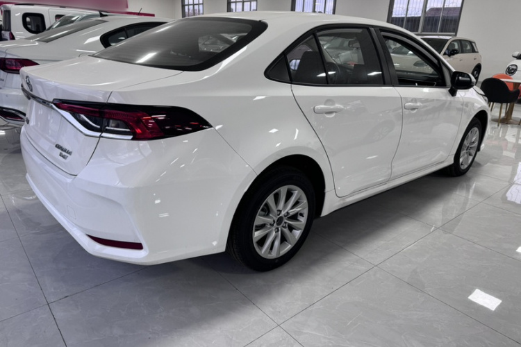 丰田 卡罗拉 2024款 1.2T 精英版车身外观6004