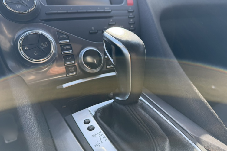 DS 5 2013款 1.6T 雅致版THP200局部细节18