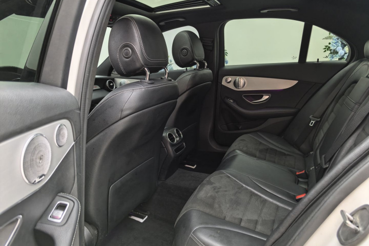 奔驰C级 2021款 C 260 星耀臻藏版中控内饰7002