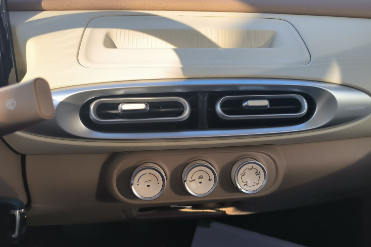 五菱汽车 宏光MINIEV 2025款 四门版 进阶款局部细节16