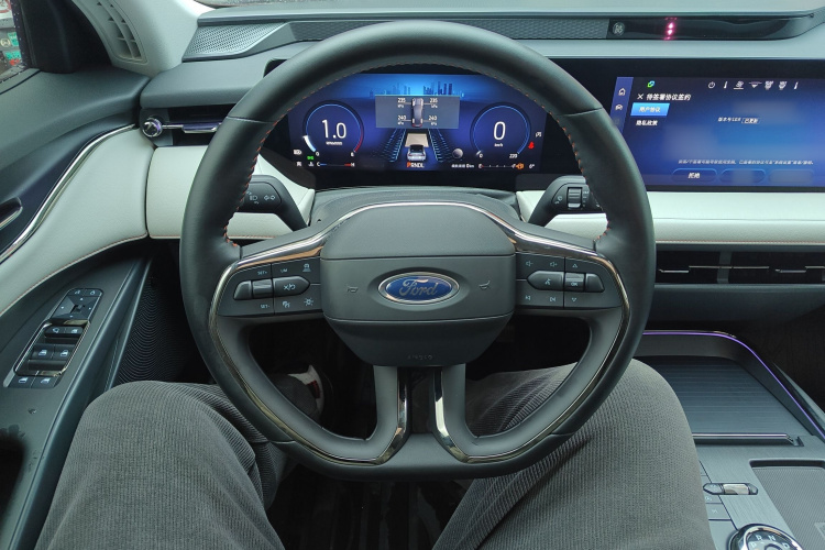 福特 蒙迪欧 2022款 EcoBoost 245 至尊型中控内饰13