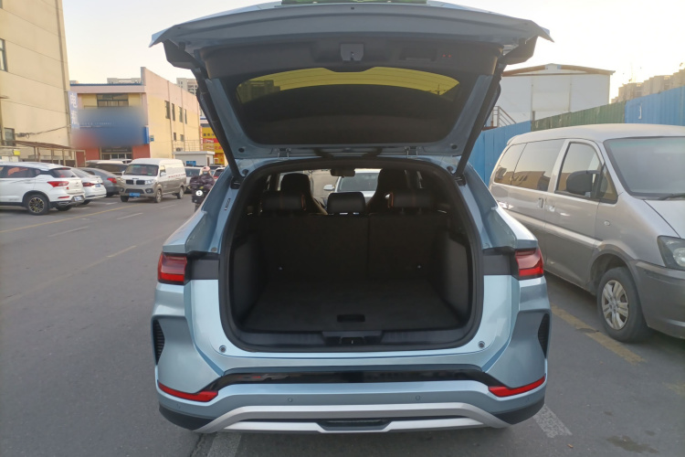 比亚迪 宋PLUS新能源 2023款 冠军版 DM-i 110KM 旗舰型局部细节23