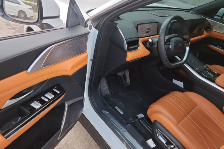 小鹏G9 2022款 702 Max中控内饰7003