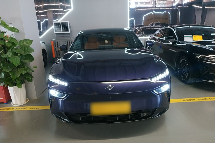 东风奕派 eπ007 2024款 200Pro增程版车身外观2