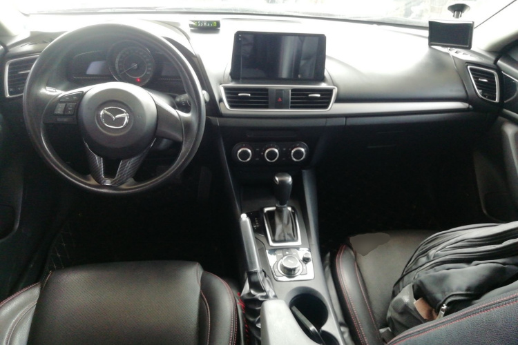 马自达3 昂克赛拉 2016款 三厢 1.5L 自动舒适型中控内饰12