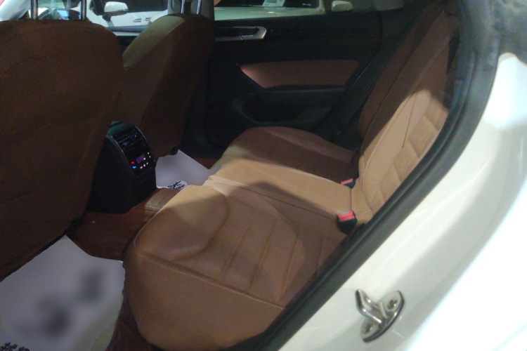 一汽-大众CC 2021款 猎装车 380TSI 猎心版中控内饰21