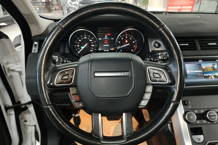 路虎 揽胜极光 2017款 2.0T 英伦锋尚版中控内饰13