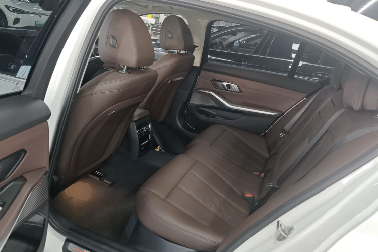 宝马i3 2022款 eDrive 35 L中控内饰21